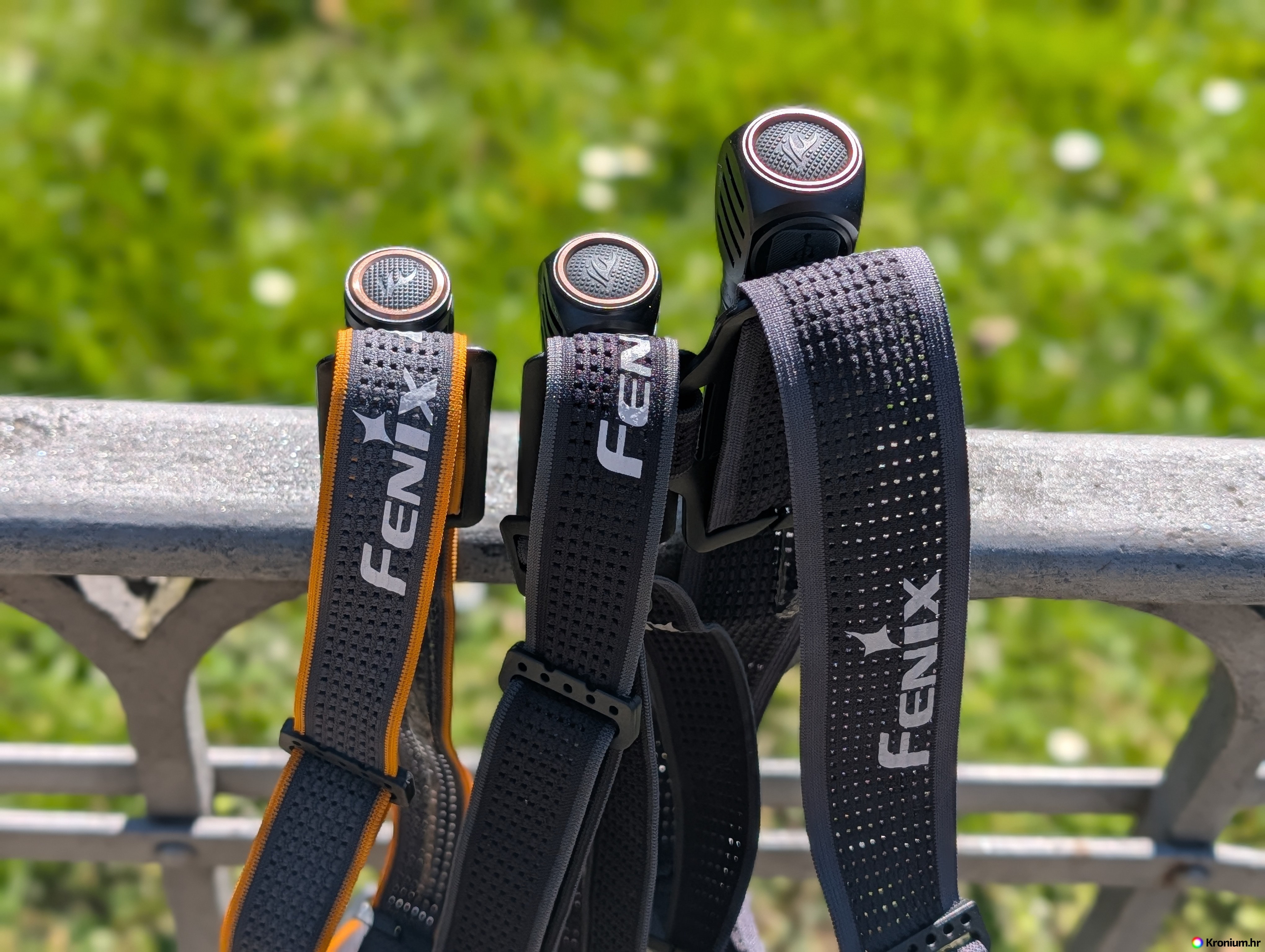 Detalj traka čeonih svjetiljki Fenix